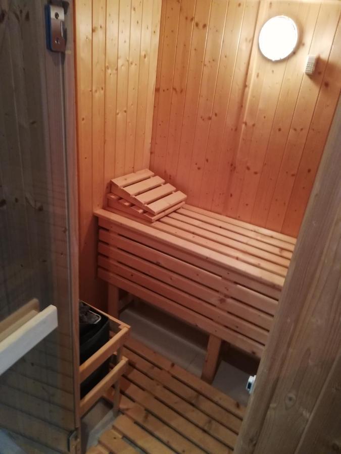 Forest Path Luxury Studio Apartment With Large Bedroom Bathroom And Sauna Sleeps Up To 4 Ballynahinch 外观 照片
